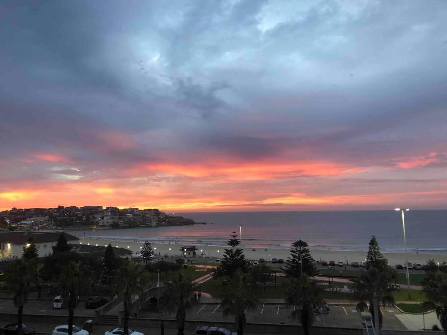 Bondi Beach Waves Beachfront Apartment Sidney Dış mekan fotoğraf
