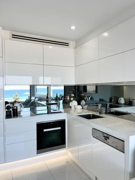 Bondi Beach Waves Beachfront Apartment Sidney Dış mekan fotoğraf